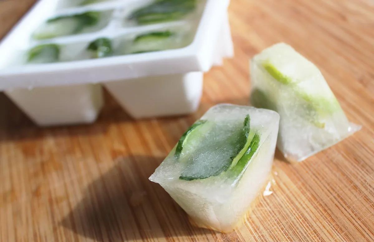 Glaçons à l’aloe vera aromatisés